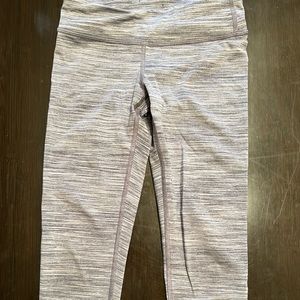 Girls Ivivva Capri Leggings Gray - Size 8